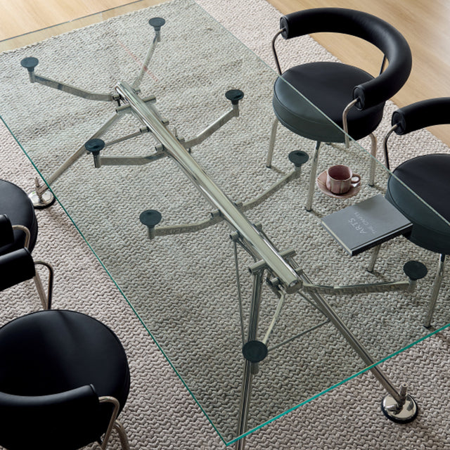 Nomos Table